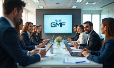 Groupe de professionnels en réunion dans un bureau lumineux